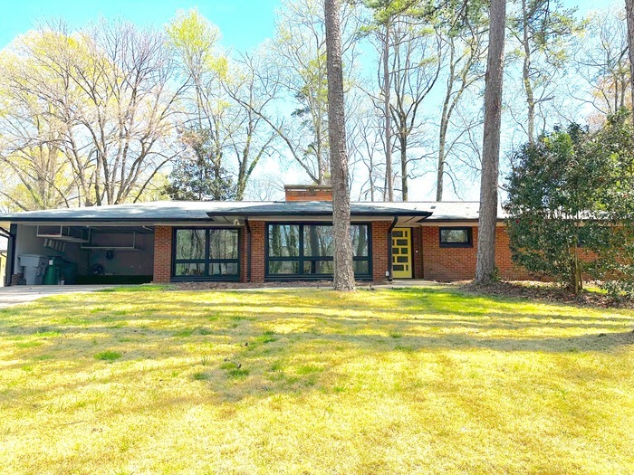 Foto principal - Completely Renovate Home