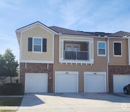 Building Photo - 1622 Golden Lake Loop
