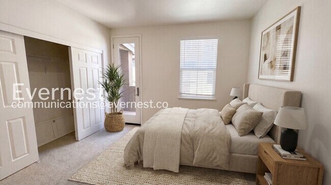 Foto del edificio - 3 Bed/3 Bath Townhome with Garage / Vouchers Accepted / Available Now!