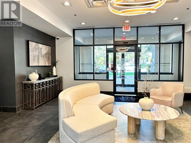 Building Photo - 27 Rean Dr