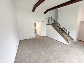 Building Photo - 6844 Sunset Meadow Dr