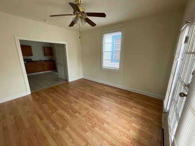 Front Room - 2333 Saint Anthony St