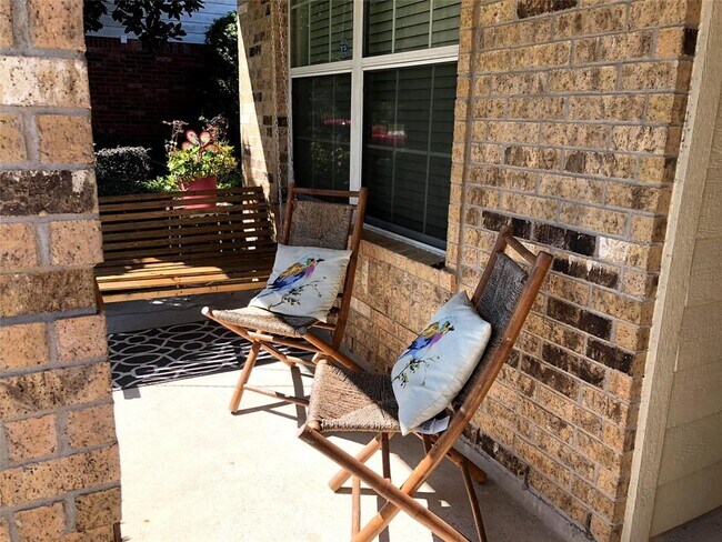 Foto del edificio - 4611 Pin Oak Creek Ln