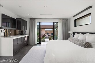 Building Photo - 4 Soaring Bird Ct