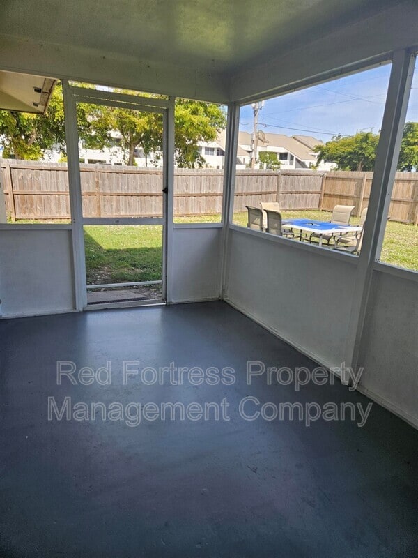 Foto del edificio - 2805 SE 15th Pl