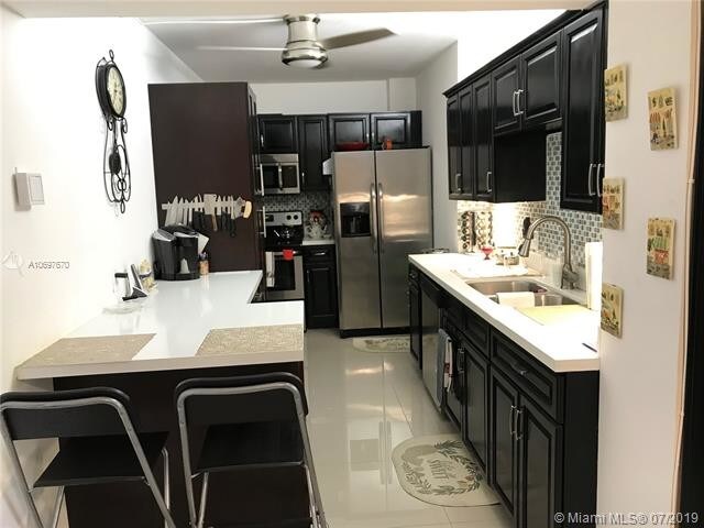 Foto del edificio - 4200  Hillcrest Dr  409 Hollywood FL 33021