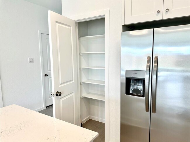 Foto del edificio - 26607 Woodland Strawberry Ln