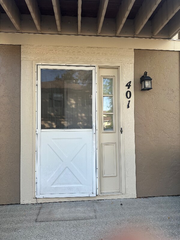 Foto del edificio - 401 Muirwood Ct