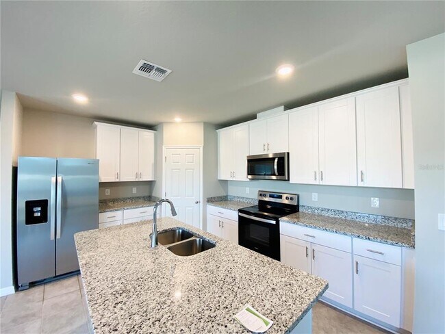 Foto del edificio - 5285 Sanders Oak Trl