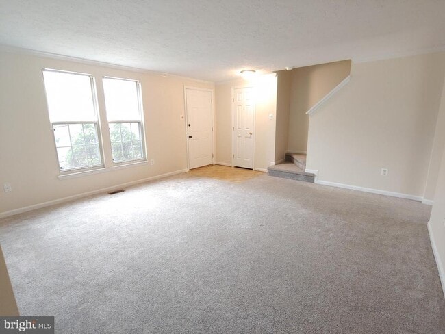 Building Photo - 1247 Seminole Dr