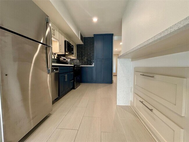 Foto del edificio - 12900 Walden Rd