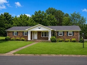 Building Photo - 1205 Carroll Dr
