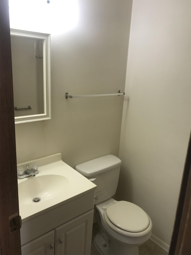 Building Photo - 15156 Pine Meadows Dr