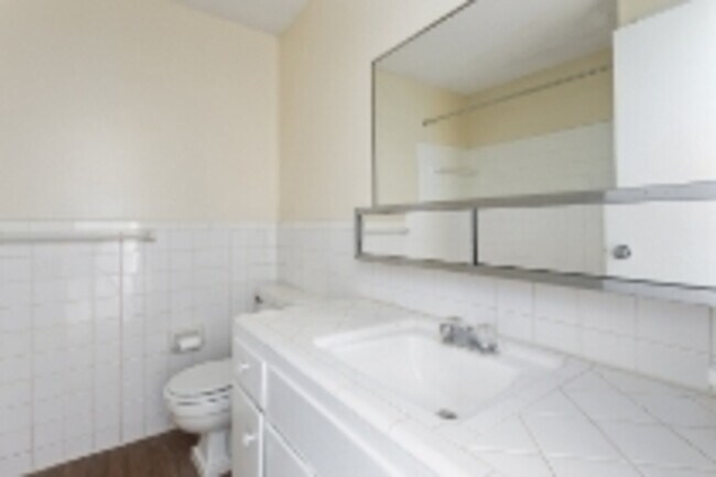 Foto del edificio - 439 W 87 Pl