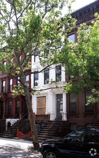 Foto del edificio - 17 W 123rd St