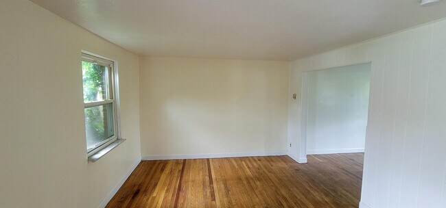 Building Photo - 7205 Schley Ave