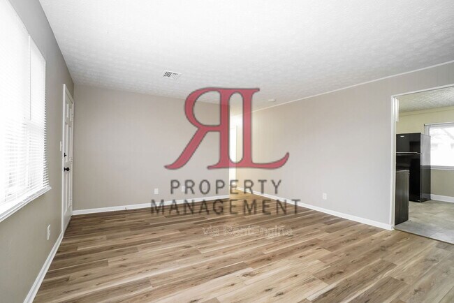 Foto del edificio - 1951 Riverdale Rd