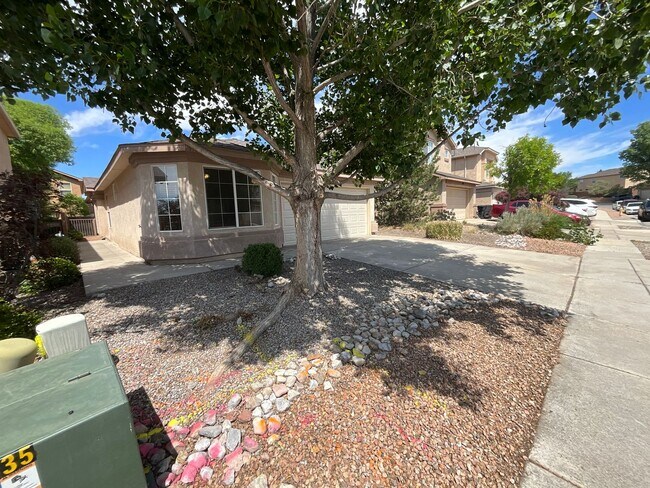 Foto del edificio - 3 Bedroom + Office  Home Available Near Pa...