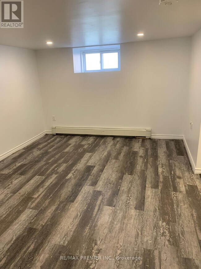 Photo du bâtiment - 191 Simcoe St S