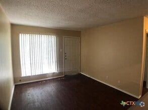 Building Photo - 1243 N LBJ Dr