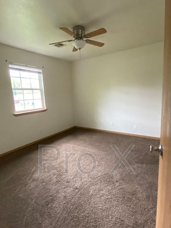 Building Photo - 4575 E Zora St