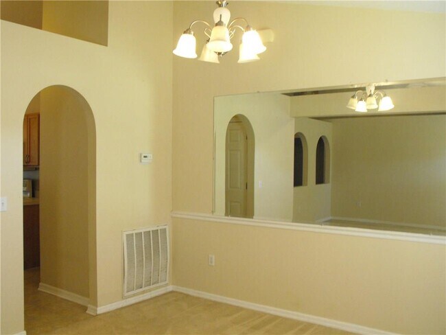 Building Photo - 486 Biscayne Ln