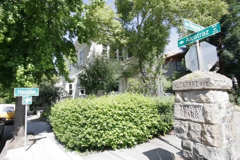 Primary Photo - 6401 Regent St