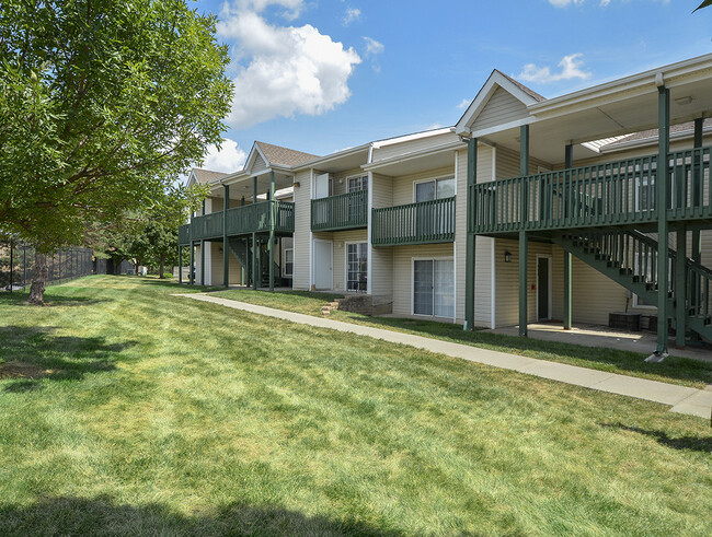 Patio o balcón en cada apartamento - Park at Olathe Station