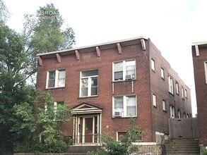 Building Photo - 3700 S Broadway St