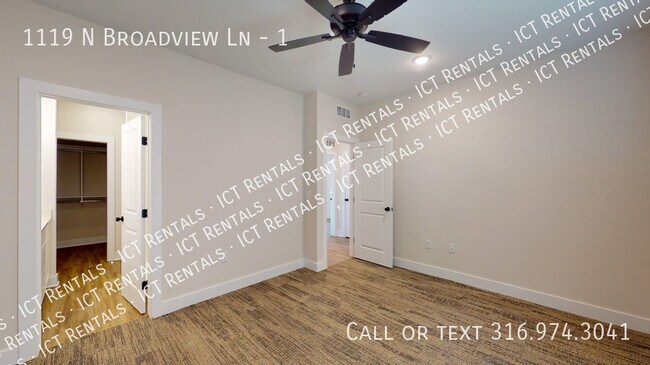 Building Photo - 1119 N Broadview Ln