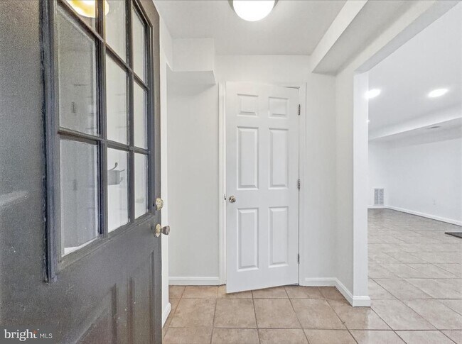 Building Photo - 1813 8th St NW