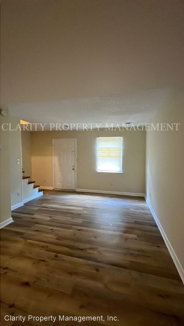 Building Photo - 2 br, 1.5 bath House - 3007 Adkisson Dr