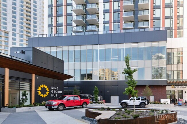 Photo du bâtiment - 1 Bed, 1 Bath Condo for Rent in Surrey Cen...
