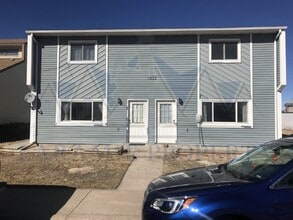 Building Photo - 1537 E Person St