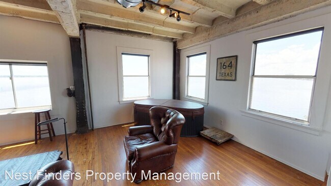 Foto del edificio - 1 br, 1.5 bath House - 1846 Margaret St #6A