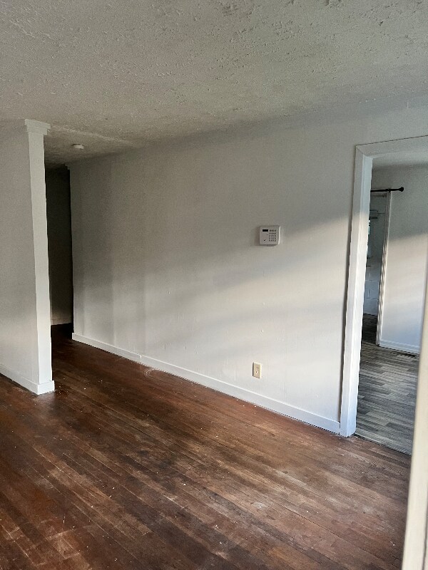 Building Photo - 1164 Sparkle Ave