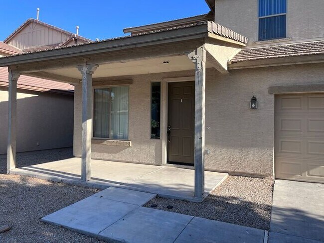 Building Photo - 5 bed 3 bath 3 car garage in San Tan Valley