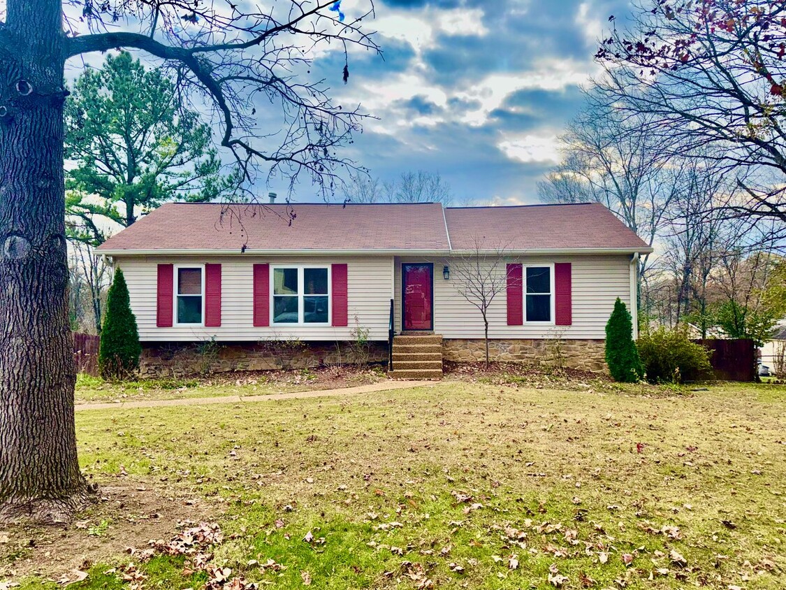 Primary Photo - Cute Remodeled Ranch in Bellevue Cul-de-Sac