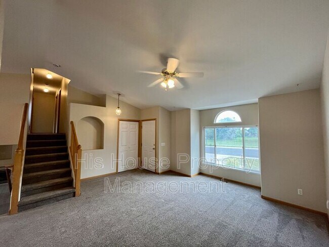 Building Photo - 2738 Indian Peaks Pl
