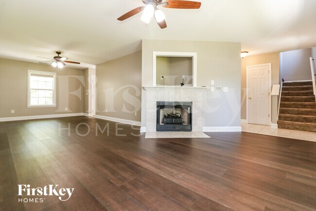 Building Photo - 1237 State Rd S-8-806