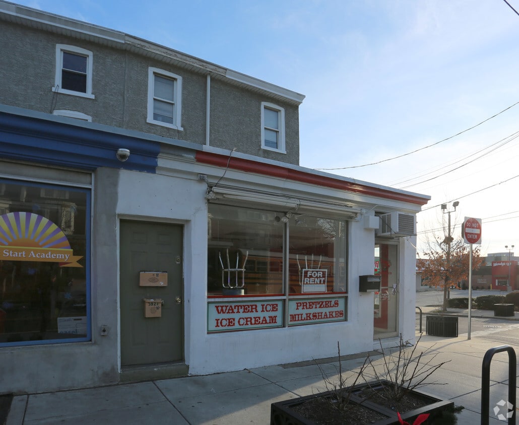 Primary Photo - 5925 - 5927 Ridge Ave