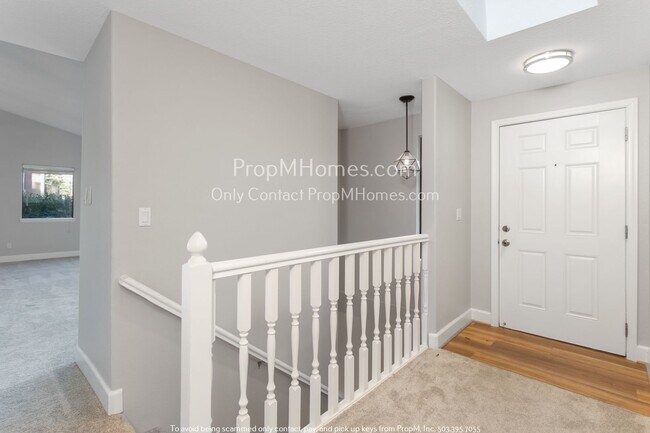Foto del edificio - 3460 SE Aldercrest Rd