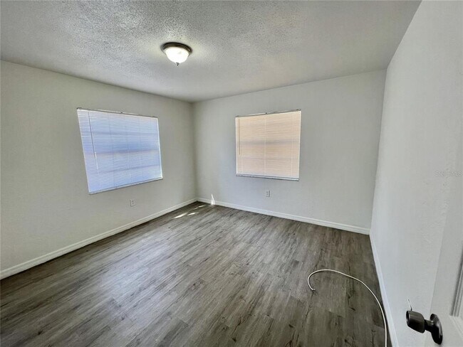 Foto del edificio - 1225 Kennedy Rd