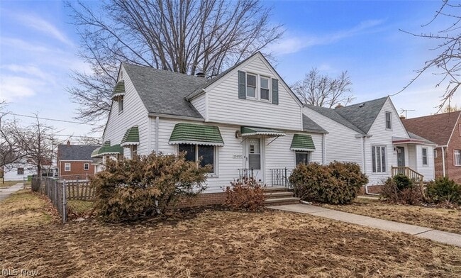 Foto del edificio - 20990 Morris Ave