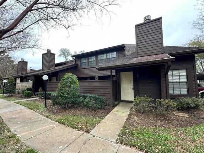Building Photo - 2510 Grants Lake Blvd