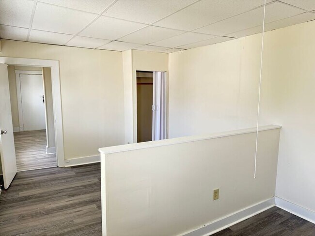 Foto del edificio - 107 College St