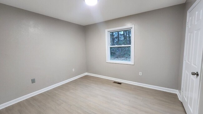 Foto del edificio - 2 Hazelwood Cir