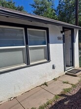Building Photo - 323 E Orman Ave