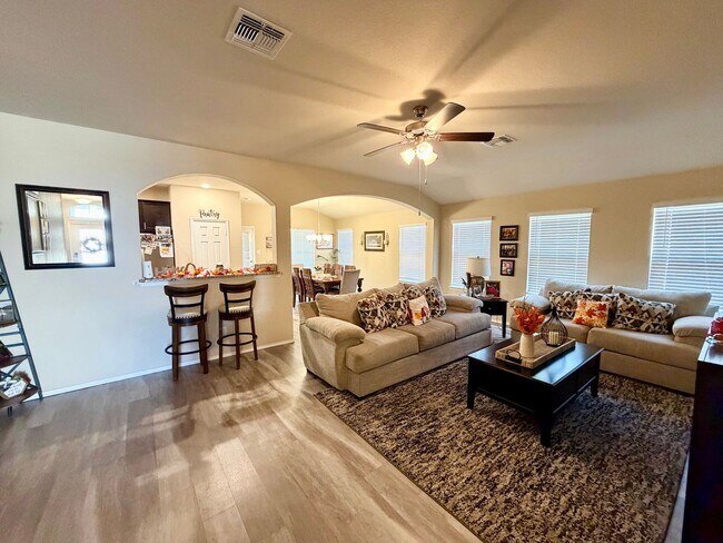 Foto del edificio - Beautiful 4 Bedroom Home in Park Meadows –...