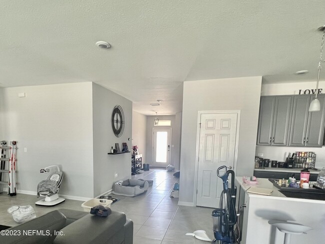 Building Photo - 5627 Hampton Creek Rd